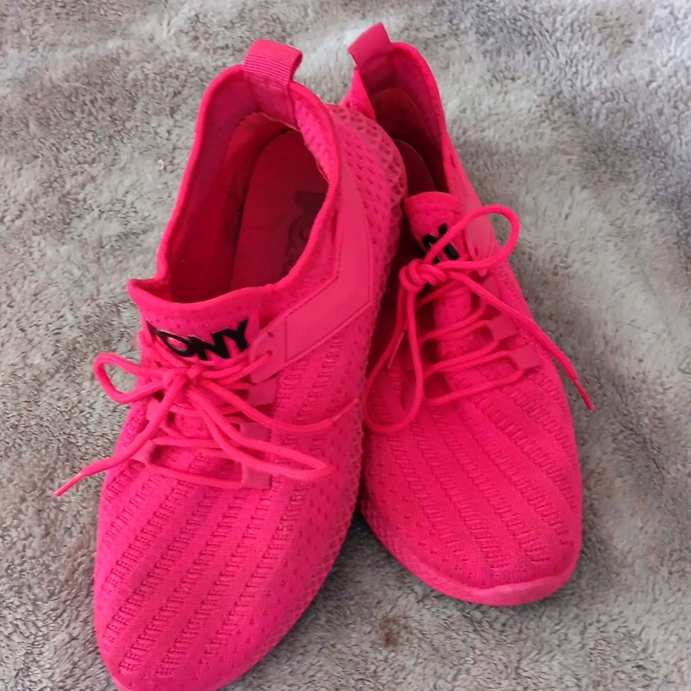 Pony pink tennis shoes
